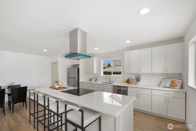 1249 SW 151st Street, Seattle, WA 98166