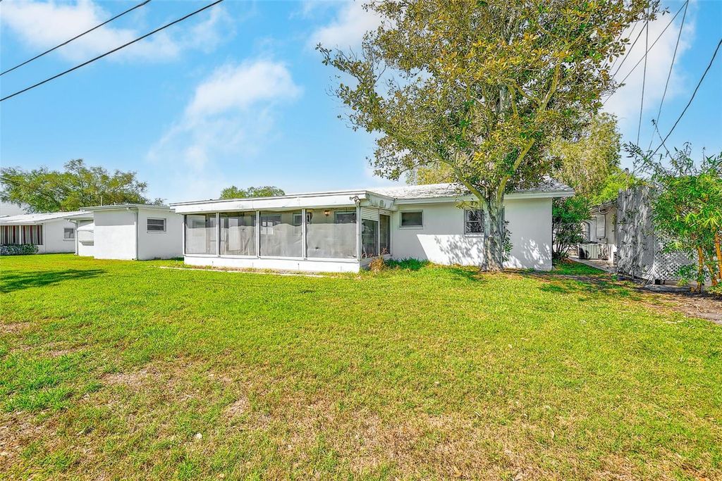 Image 32 of property listing at 4192 96TH AVENUE N 4192, Pinellas Park, FL 33782