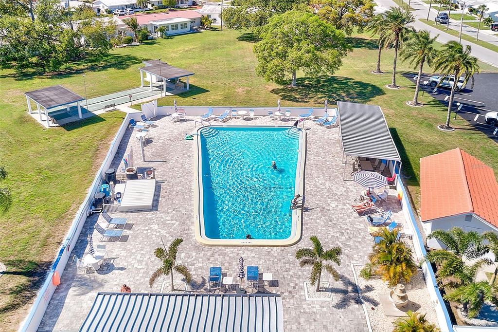 Image 41 of property listing at 4192 96TH AVENUE N 4192, Pinellas Park, FL 33782