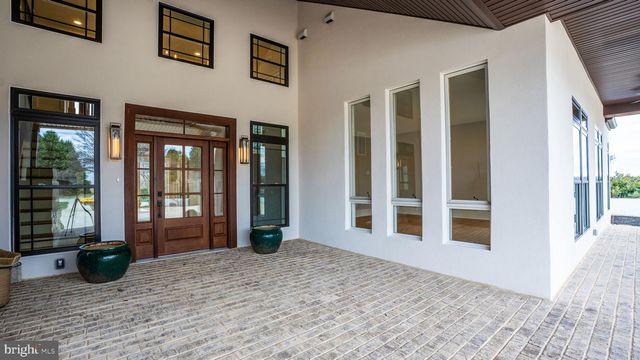 265 MISTLETOE LN, Harpers Ferry, WV 25425