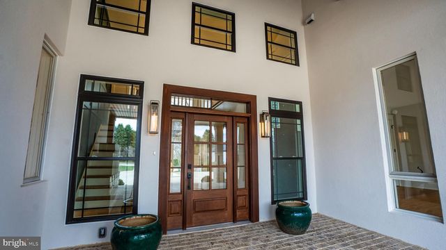 265 MISTLETOE LN, Harpers Ferry, WV 25425