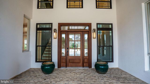 265 MISTLETOE LN, Harpers Ferry, WV 25425