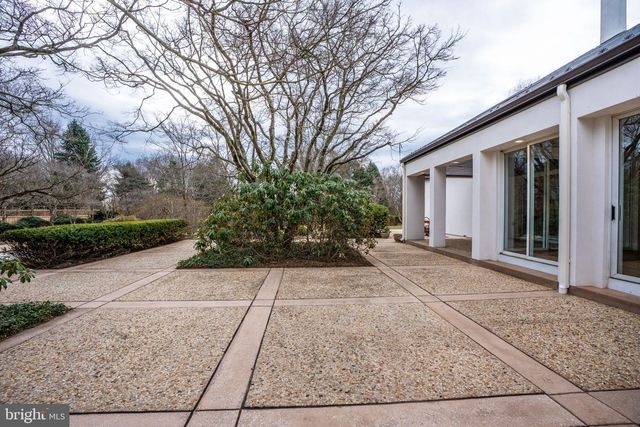 265 MISTLETOE LN, Harpers Ferry, WV 25425