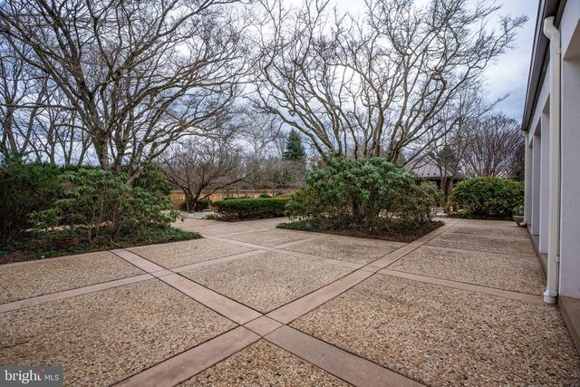 265 MISTLETOE LN, Harpers Ferry, WV 25425