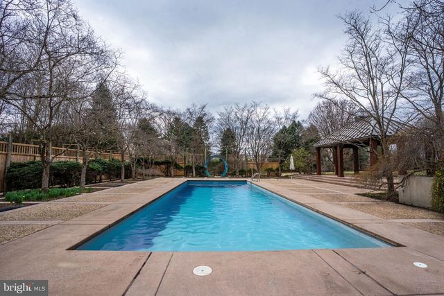 265 MISTLETOE LN, Harpers Ferry, WV 25425