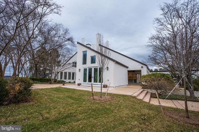 265 MISTLETOE LN, Harpers Ferry, WV 25425