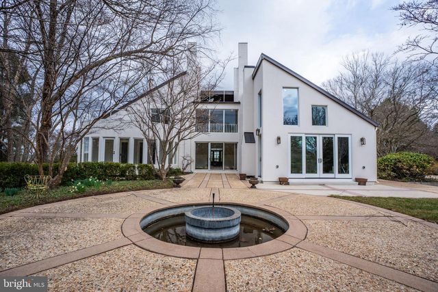 265 MISTLETOE LN, Harpers Ferry, WV 25425