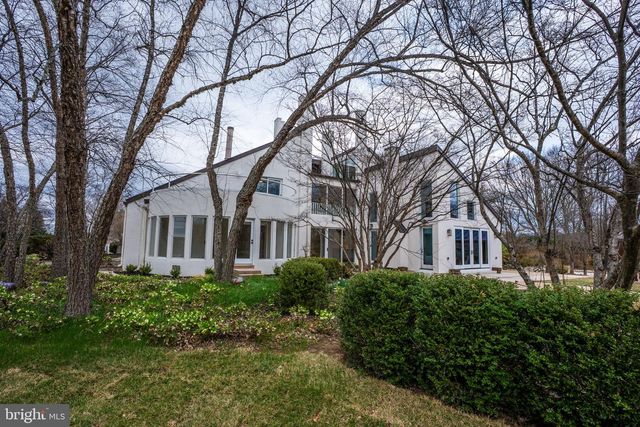 265 MISTLETOE LN, Harpers Ferry, WV 25425