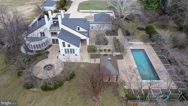 265 MISTLETOE LN, Harpers Ferry, WV 25425