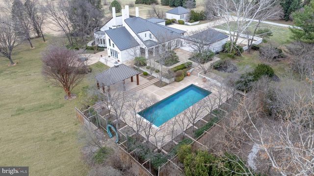 265 MISTLETOE LN, Harpers Ferry, WV 25425