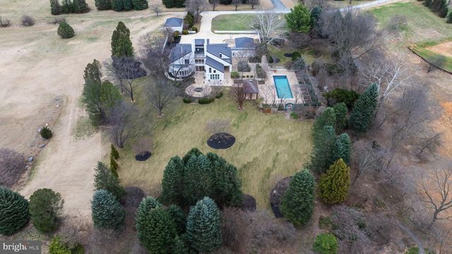 265 MISTLETOE LN, Harpers Ferry, WV 25425