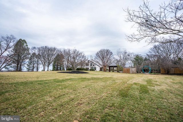 265 MISTLETOE LN, Harpers Ferry, WV 25425