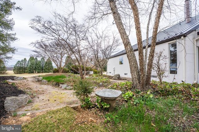 265 MISTLETOE LN, Harpers Ferry, WV 25425