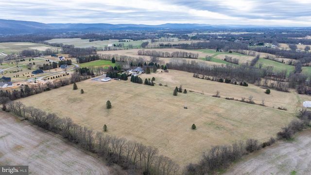 265 MISTLETOE LN, Harpers Ferry, WV 25425