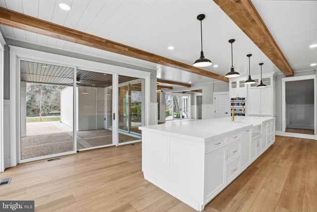 265 MISTLETOE LN, Harpers Ferry, WV 25425