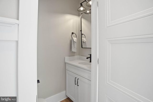 265 MISTLETOE LN, Harpers Ferry, WV 25425