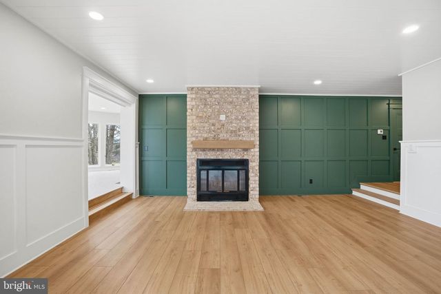 265 MISTLETOE LN, Harpers Ferry, WV 25425