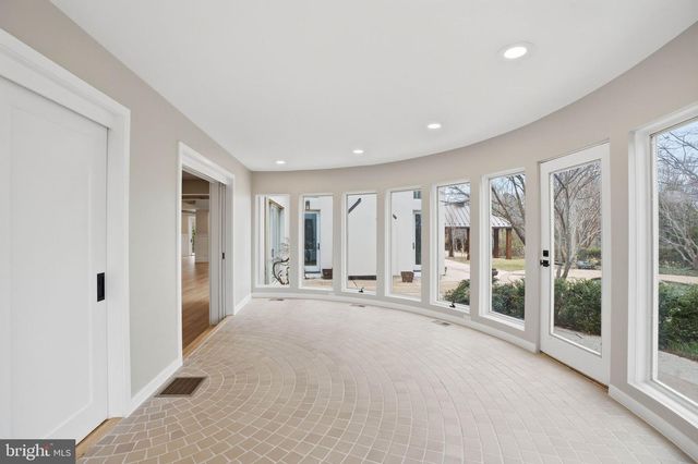 265 MISTLETOE LN, Harpers Ferry, WV 25425