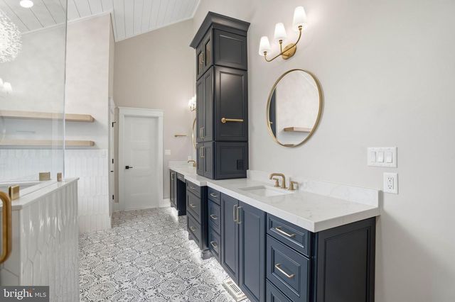 265 MISTLETOE LN, Harpers Ferry, WV 25425