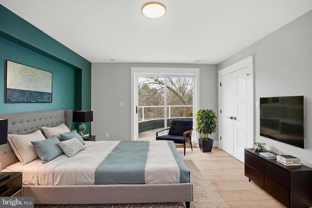 265 MISTLETOE LN, Harpers Ferry, WV 25425