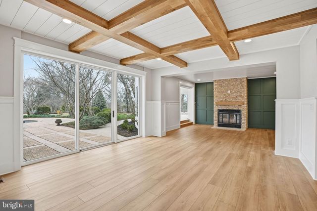 265 MISTLETOE LN, Harpers Ferry, WV 25425