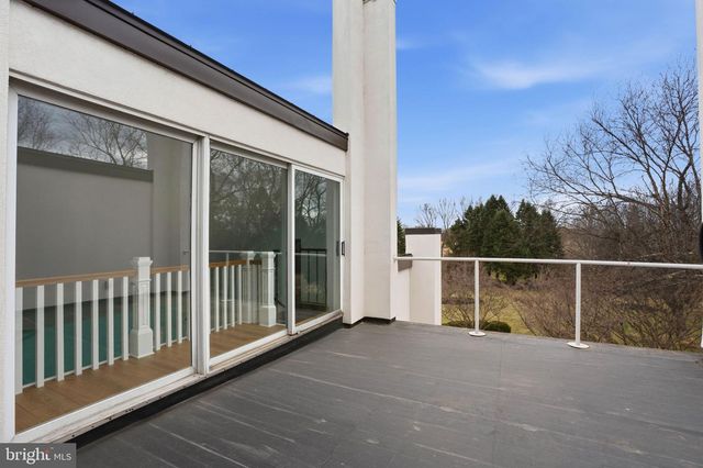 265 MISTLETOE LN, Harpers Ferry, WV 25425