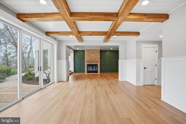 265 MISTLETOE LN, Harpers Ferry, WV 25425