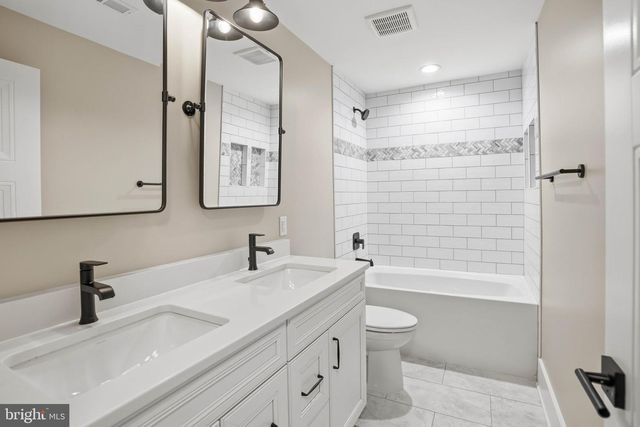 265 MISTLETOE LN, Harpers Ferry, WV 25425