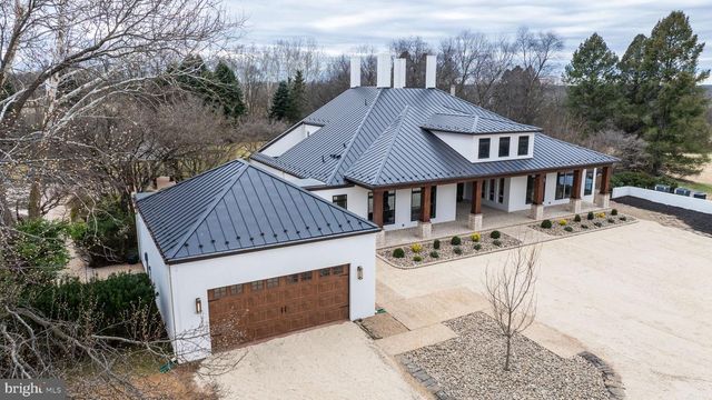 265 MISTLETOE LN, Harpers Ferry, WV 25425