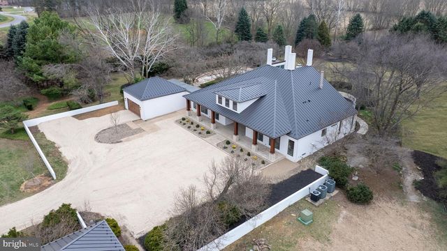 265 MISTLETOE LN, Harpers Ferry, WV 25425