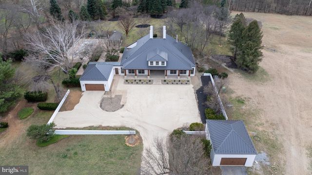 265 MISTLETOE LN, Harpers Ferry, WV 25425