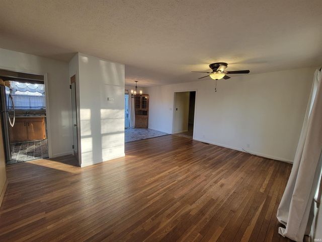 514 ALLEN Drive, Sweetser, IN 46987