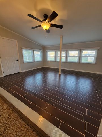 514 ALLEN Drive, Sweetser, IN 46987