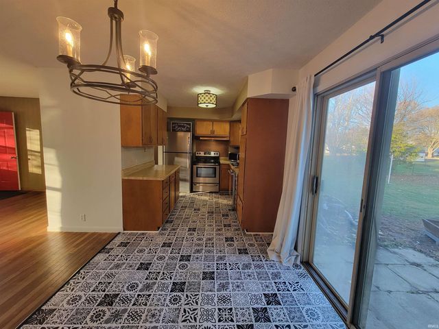 514 ALLEN Drive, Sweetser, IN 46987