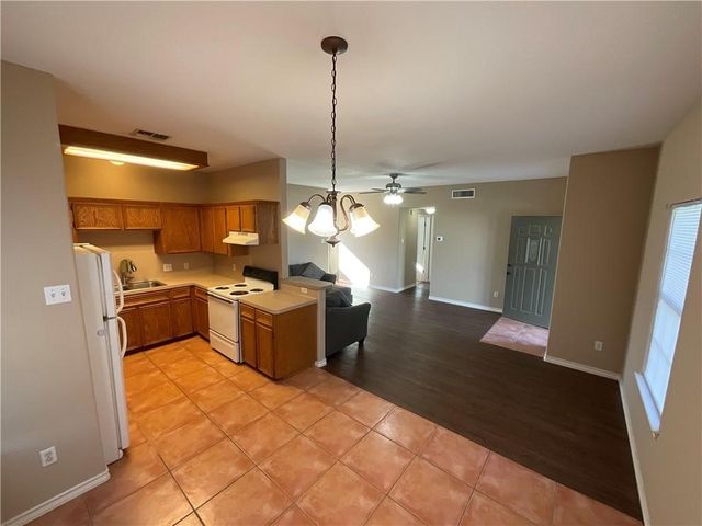 309 Rosebud Ave D, Corpus Christi, TX 78404