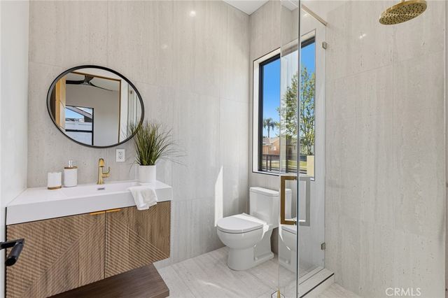 19539 Mobile Street, Reseda, CA 91335