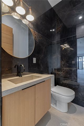 19539 Mobile Street, Reseda, CA 91335