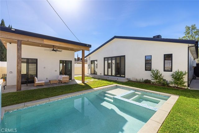 19539 Mobile Street, Reseda, CA 91335