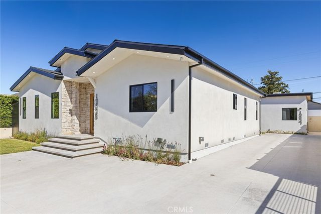 19539 Mobile Street, Reseda, CA 91335