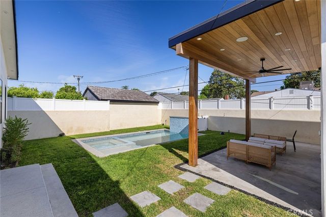 19539 Mobile Street, Reseda, CA 91335