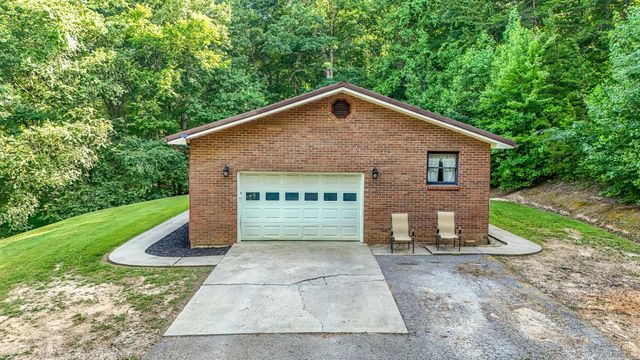 400 Buc Road, Williamsburg, KY 40769