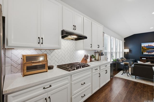 12226 Chena Lk, San Antonio, TX 78249