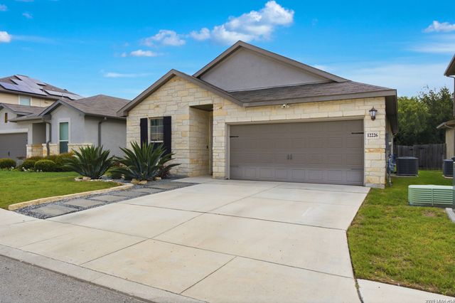12226 Chena Lk, San Antonio, TX 78249