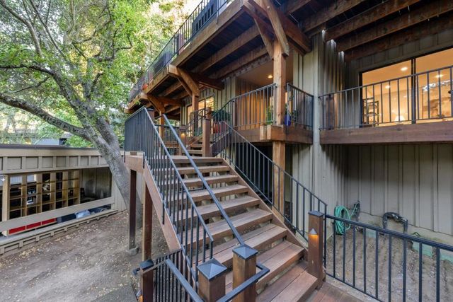 21 Valley Oak Street, Portola Valley, CA 94028