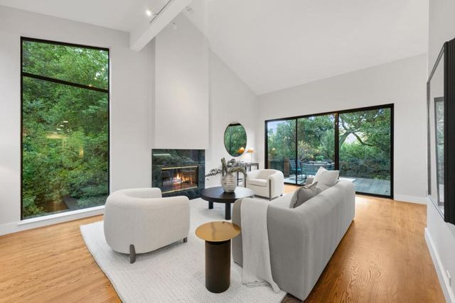 21 Valley Oak Street, Portola Valley, CA 94028