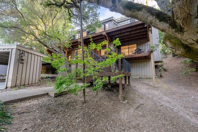 21 Valley Oak Street, Portola Valley, CA 94028