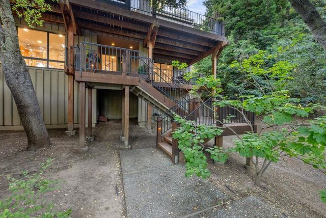 21 Valley Oak Street, Portola Valley, CA 94028