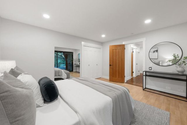21 Valley Oak Street, Portola Valley, CA 94028