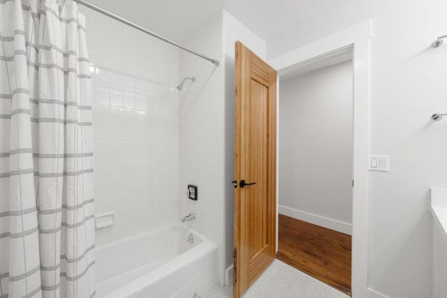 21 Valley Oak Street, Portola Valley, CA 94028