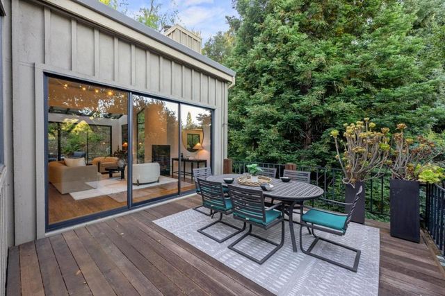 21 Valley Oak Street, Portola Valley, CA 94028